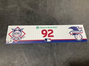 PHILLIES~2022 PIATTO AUTENTICO SPOGLIATOIO #92 Alyssa Nakken & Kyle Arsnberg SGA - Foto 1 di 3