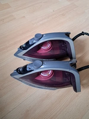 TEFAL ULTRAGLIDE ANTI-SCALE PLUS STEAM IRON  x2- Purple/Grey - Image 1 of 4