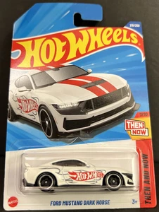 Ford Mustang Dark Horse 2025 Hot Wheels 219/250 7/10 entonces y ahora ~ caja se envía gratis - Imagen 1 de 9