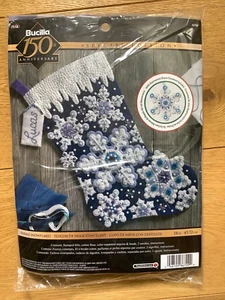 New Bucilla Special Edition Sparkle Snowflakes Felt Stocking Kit - 18 Inches - Picture 1 of 8