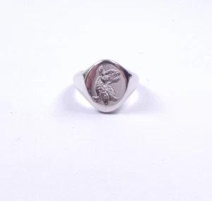 18 carat white gold Intaglio ring Size L1/2 12.5 grams - Picture 1 of 7