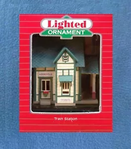 MERRIVILLE TRAIN STATION LIGHTED ORNAMENT HALLMARK KEEPSAKE CHRISTMAS ORNAMENT - Picture 1 of 2