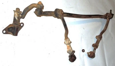 83 84 85 86 camioneta Nissan Datsun 720 OEM 2x2 acoplamiento de dirección con rueda loca y extremos Foto 1 de 4