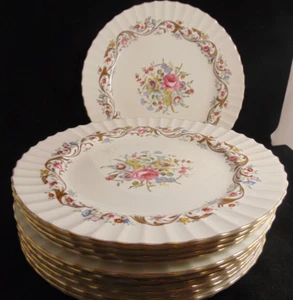 ROYAL WORCESTER BOURNEMOUTH 10.5" DINNER PLATE - Set of 4 - Picture 1 of 5