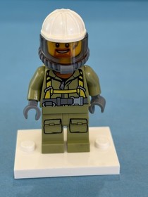 LEGO City Minifig cty0685 - Male Volcano Explorer - Light Scratches/No Cracks