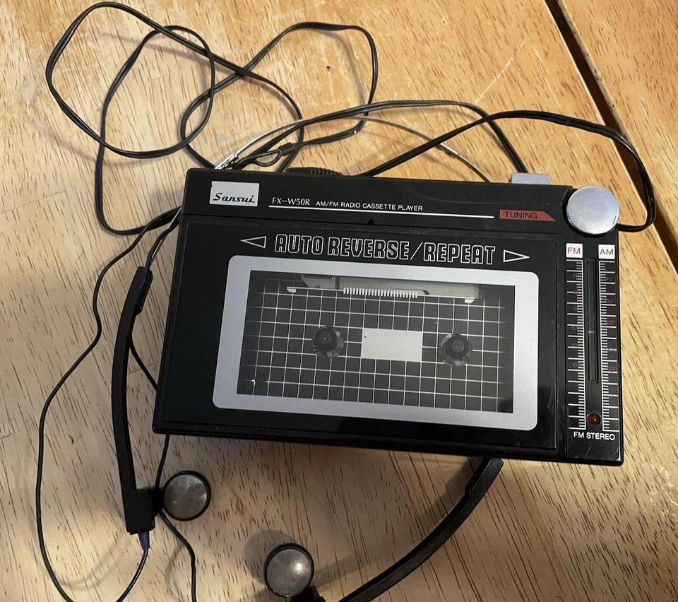 Reproductor de casete AM/FM portátil Sansui FX-W50R de colección - Funciona Foto 1 de 3