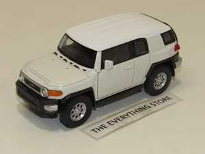 WELLY TOYOTA FJ CRUISER 4,75 POLLICI LUNGO AVORIO PULL BACK SPEDIZIONE GRATUITA - Foto 1 di 4