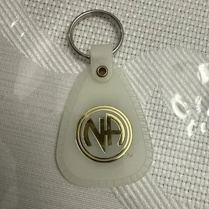 Llavero plástico vintage NA Narcóticos Anónimos limpio y sereno por un año - Imagen 1 de 2