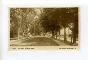 Tarjeta postal con foto real Ayer MA Mass RPPC, East Main Street, buggies pub - Underwood - Imagen 1 de 2