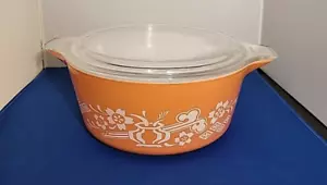 Pyrex PROMOZIONALE Dynasty Casseruola Piatto 2,5 L Autunno Arancione con Coperchio 475-B Vintage - Foto 1 di 8