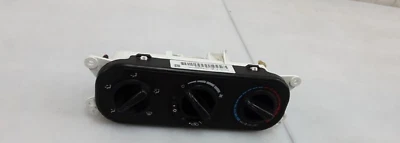 Jeep Wrangler 2007-2010 calefacción aire acondicionado control de temperatura OEM Foto 1 de 4