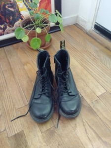 dr martin boots
