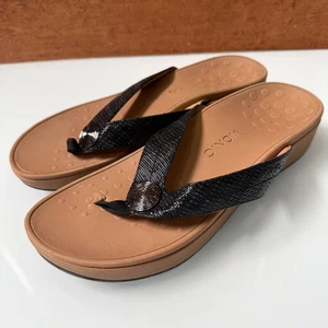 Vionic Damen-Sandalen Pacific Pilar Zehensteg Plateau Orthesen Fußgewölbestütze 11 Zoll - Bild 1 von 11