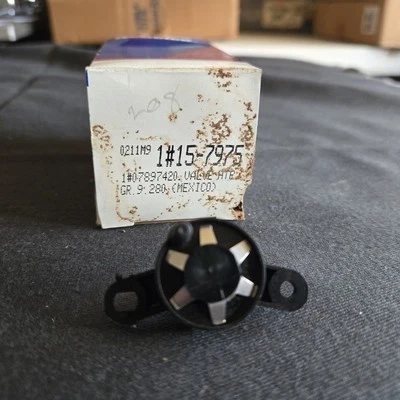 Válvula de aspirador calentador Delco Foto 1 de 2