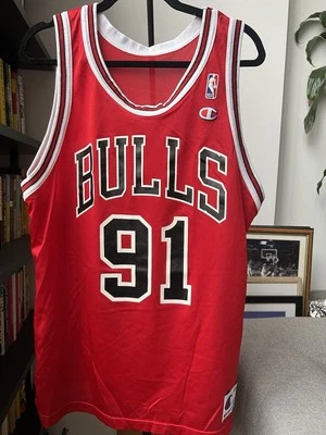 Vintage Dennis Rodman Chicago Bulls Champion Jersey Mens 44 (L) Red #91 NBA - Image 1 of 4