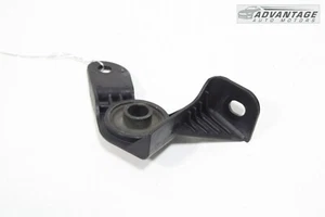 2017-2019 BUICK LACROSSE FRONT LEFT DRIVER SIDE RADIATOR UPPER MOUNT BRACKET OEM - Picture 1 of 5
