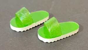 MGA Best Friends Forever grün-weiße Pantoletten Schuhe Flip Flops Sandalen - Bild 1 von 5