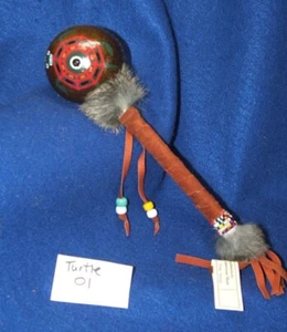 Schildkröte Rohhaut Rassel authentisch Indianer 10" L Handarbeit Navajo 01 - Bild 1 von 2