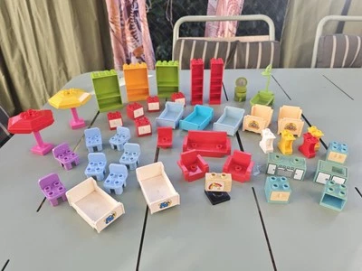 LEGO Duplo vintage lot vrac Meuble Canapé Fauteuil Télé Cuisine Salle De Bain... - Photo 1/4