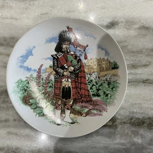 ESCOCIA Pequeño Plato de Recuerdo 5" Redondo Porcelana Gaita Escocesa Highland China - Imagen 1 de 3