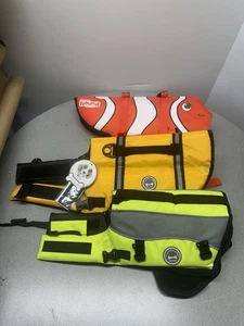 3 Life Jackets Outward Hound L , Viva Glory M And S Sizes - Picture 1 of 5