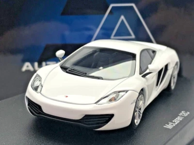 McLaren 12C MP4-12C 2011 - White - 1/43 Scale Diecast Model Car AutoArt 56009 - Image 1 of 4
