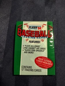 1992 Fleer Baseball Factory Sealed Major League Baseball Unopened Pack 17 Cards - Picture 1 of 2