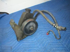 1987-92 Chevrolet Camaro Firebird POWER STEERING PUMP + BRACKET 2.8 3.1L V6 - Picture 1 of 7