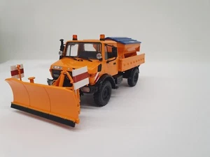 1/43 MERCEDES-BENZ UNIMOG 1300 L SPAZZANEVE MINICHAMPS 439033060 NO SCHUCO - Foto 1 di 7