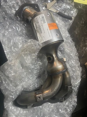 colector de escape convertidor catalítico: 08-16 nissan rogue/rogue select 14-15 2,5 l Foto 1 de 4