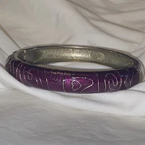 Vtg Hinged Bangle Enamel Purple Violet Clamper Silvertone Geometric Design - Picture 1 of 9