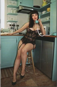 Bettie Page: The Curse Of The Banshee #1 VIRGIN Ani-Mia Cosplay Cover !!! NM - Picture 1 of 1