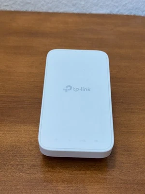 TP-Link RE230 AC750 Dual-Band Mesh WiFi Extender (US) - Image 1 of 4