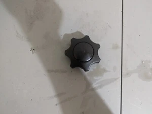 FUEL GAS TANK CAP LID YAMAHA SRX M MAAX VMAX SX VENTURE 500 600 700 97-06 - Picture 1 of 2