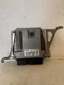 TOYOTA AURIS TR D-4D 1.4 DIÉSEL 2006-2012 ECU 89661-02S81 0281014846 - Imagen 1 de 6