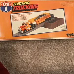 New Sealed!! Tyco HO US 1 Gravel Unloading Site And Gravel Trailer #3452L - Picture 1 of 4