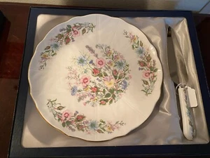AYNSLEY WildTudor Fine English Bone China Serving Cake Plate and Knife New - Picture 1 of 9