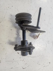 NOS OEM JOHN DEERE 140 GARDEN TRACTOR REAR PTO S/N 30,000 B2B - Picture 1 of 4