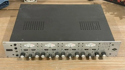 Preamplificador de línea/micrófono de cuatro canales Universal Audio 4-710d Foto 1 de 4