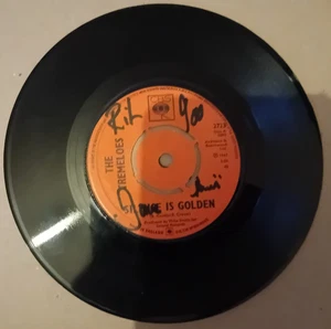 ORIGINAL AUTOGRAPHED THE TREMELOES 7” SINGLE SIGNED BY THE GROUP - Picture 1 of 1