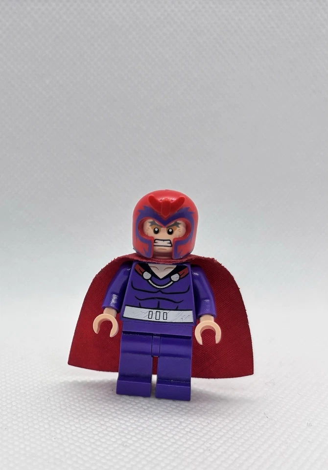 LEGO Magneto Minifigure from X-Men vs. The Sentinel Set sh0119 76022 n8