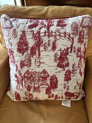 LAURA ASHLEY Invierno Toile Almohada y Funda Bordada Blanco y Rojo Invierno Escena Foto 1 de 4
