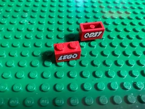 LEGO (3004) 1x2 ROSSO DECORATO STAMPATO LOGO 1 Mattoncino Brick Basic Steine - Foto 1 di 1
