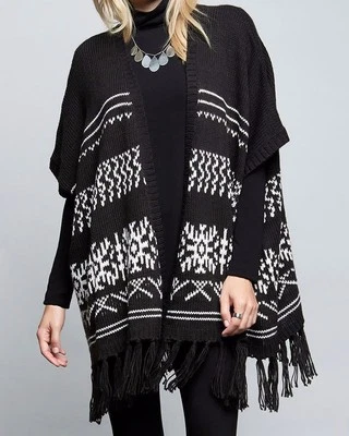 Poncho aconchegante Karen Kane 4L89653 preto/branco com acabamento de franja - $109 - Imagem 1 de 4
