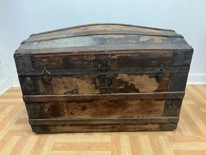 Vintage STEAMER TRUNK storage chest camelback humpback antique victorian decor - Picture 1 of 12