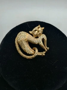  gold toned cat Broach 2"w/ rhinestones Halloween Marked AV copyright Brooch *U - Picture 1 of 8