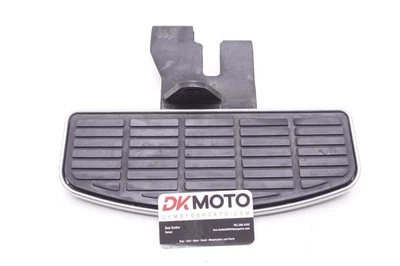 09 Suzuki Boulevard C50t Oem Left Front Foot Rest Peg Step R7.BX33 - Image 1 of 4