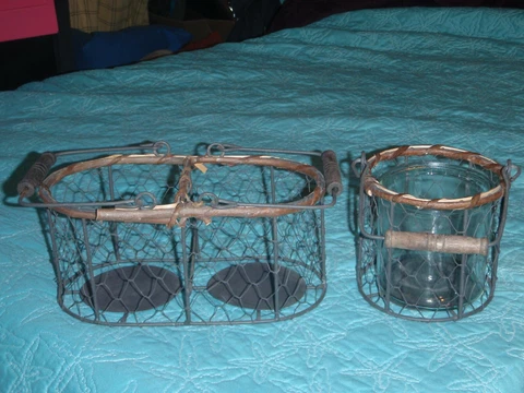 VINTAGE DOUBLE & SINGLE WIRE BASKETS W/METAL WOOD HANDLES-COUNTRY FARM STYLE Cover