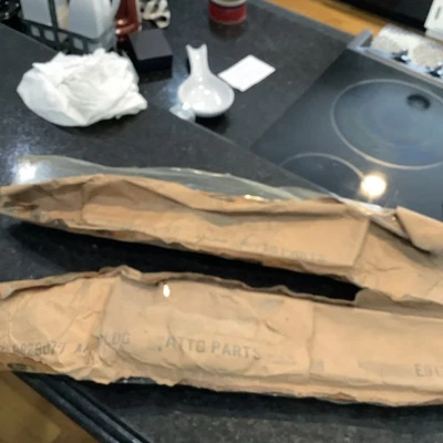 Nos 1980 Ford Bronco Lower 1/4 Molding Pair - Image 1 of 4