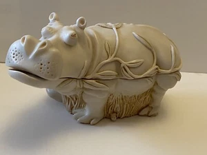 Animal Trinket Box. Never Used. Length 14cm Height 7cm Circumstance 33cm. - Picture 1 of 12